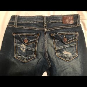 Buckle jeans
